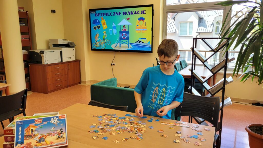 Wakacje z biblioteką 2025