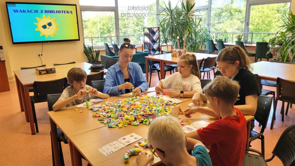 Wakacje z biblioteką 2025