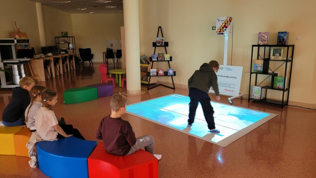 W BIBLIOTECE NIE MA NUDY!