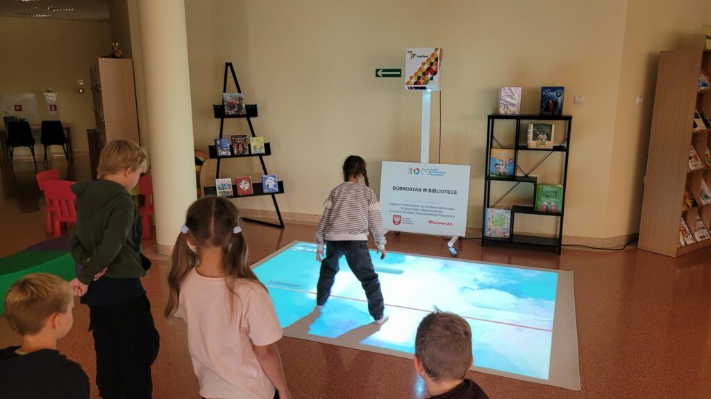 W BIBLIOTECE NIE MA NUDY!