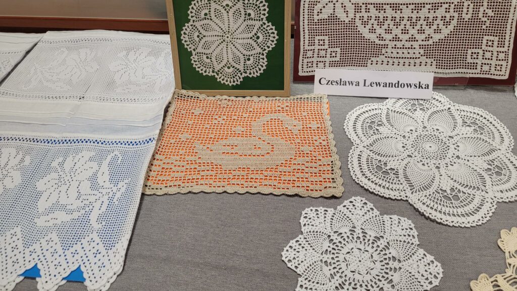 WYSTAWA POPLENEROWA ARTYSTÓW ZIEMI KURPIOWSKIEJ