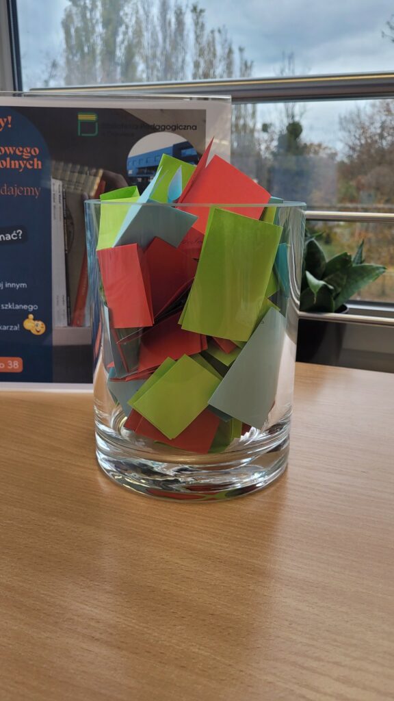 PAŹDZIERNIKOWA AKCJA Z PREZENTAMI!