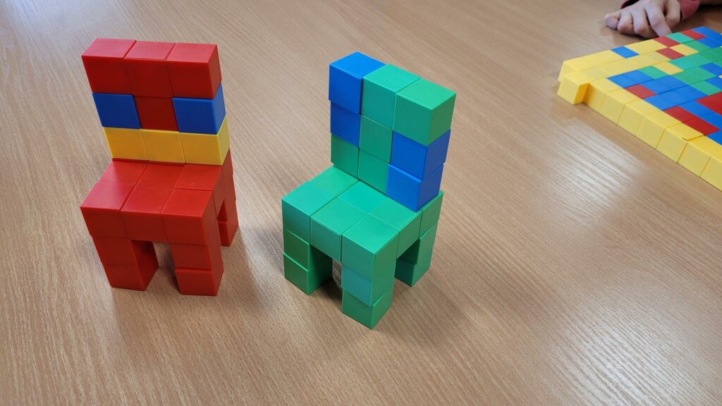 Listopadowe zajęcia z dziećmi i młodzieżą w bibliotece