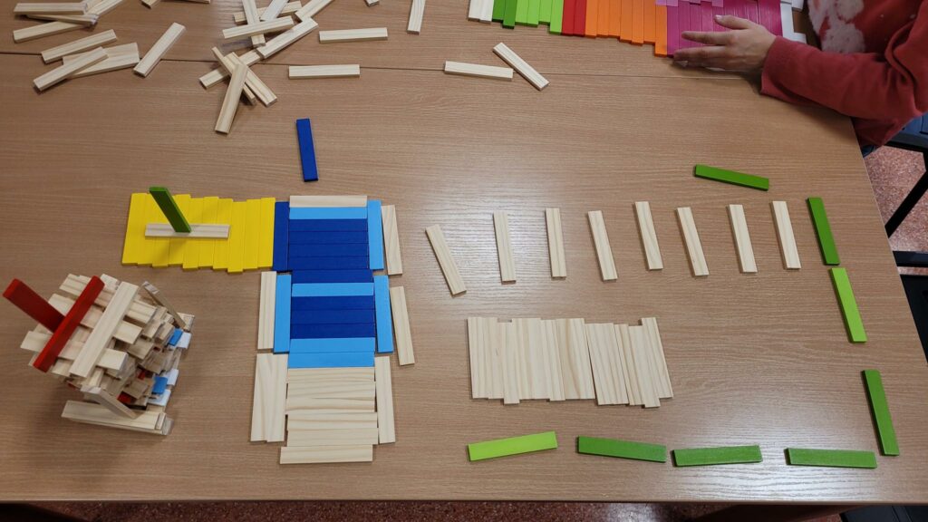 Listopadowe zajęcia z dziećmi i młodzieżą w bibliotece