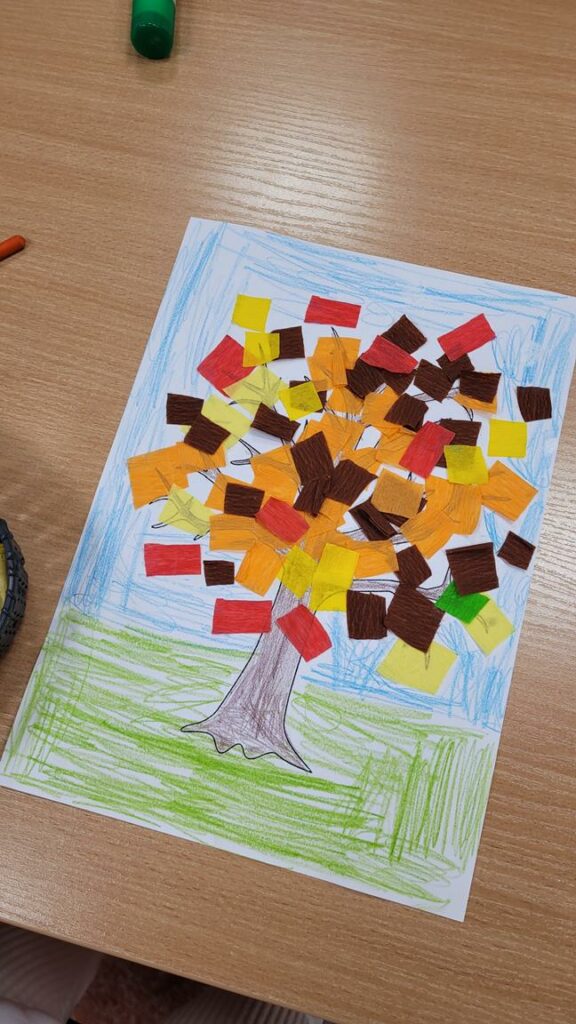 Listopadowe zajęcia z dziećmi i młodzieżą w bibliotece