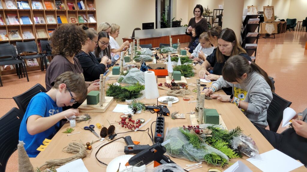 REALCJA Z WARSZTATÓW „ZRÓB SOBIE STROIK NA ŚWIĘTA”