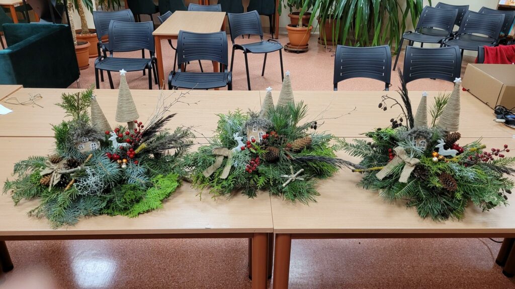 REALCJA Z WARSZTATÓW „ZRÓB SOBIE STROIK NA ŚWIĘTA”