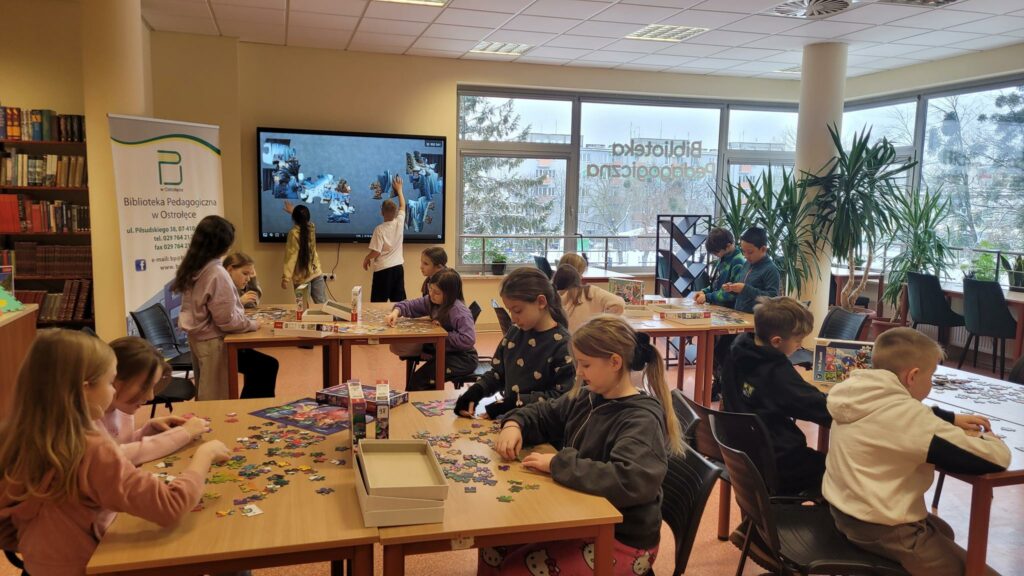 Międzynarodowy Dzień Puzzli w naszej bibliotece