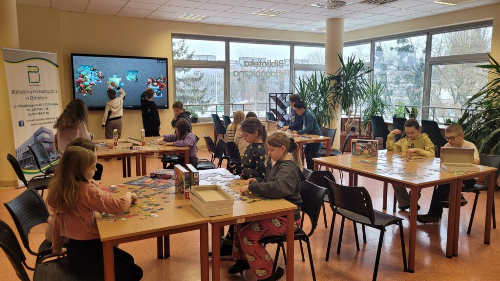 Międzynarodowy Dzień Puzzli w naszej bibliotece