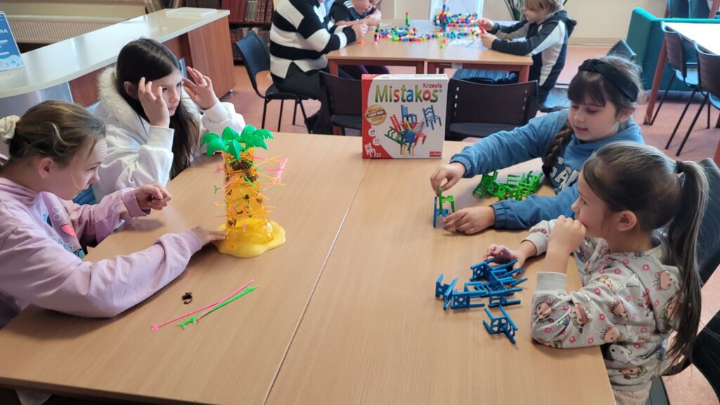 Ferie z biblioteką 2026