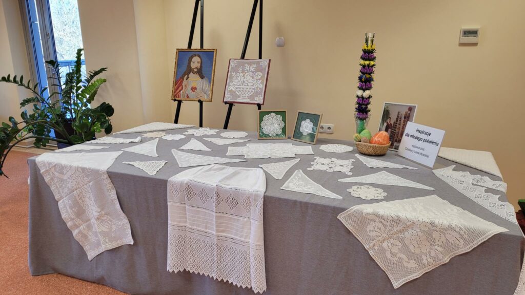 Inspiracje dla młodego pokolenia - wystawa prac Czesławy Lewandowskiej