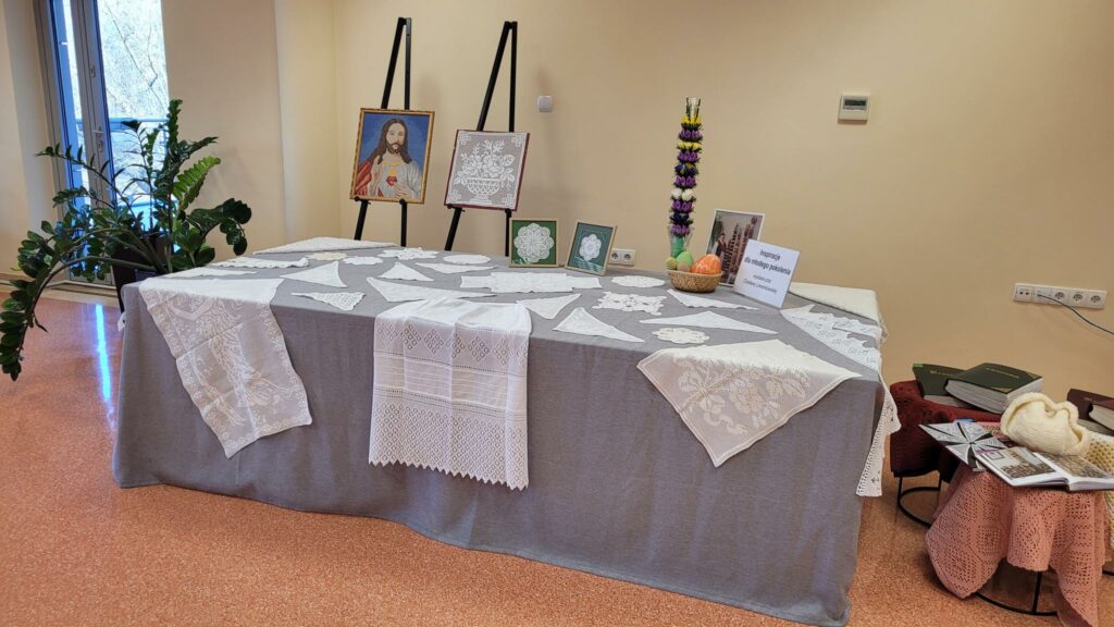 Inspiracje dla młodego pokolenia - wystawa prac Czesławy Lewandowskiej