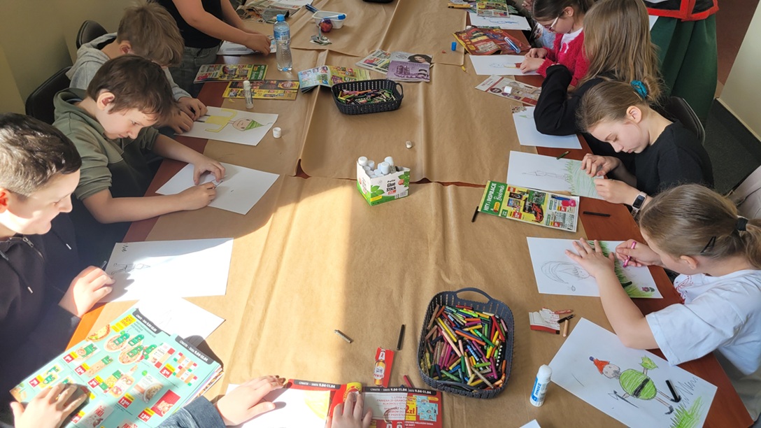 "O krasnoludkach i sierotce Marysi” po kurpiowsku.