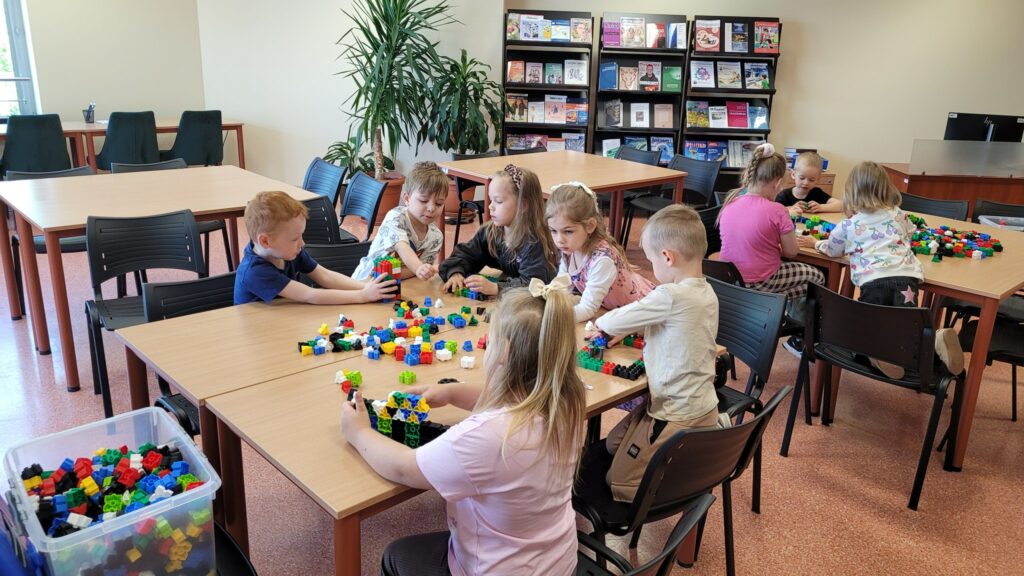 ZAJĘCIA CZYTELNICZO - KONSTRUKCYJNE 