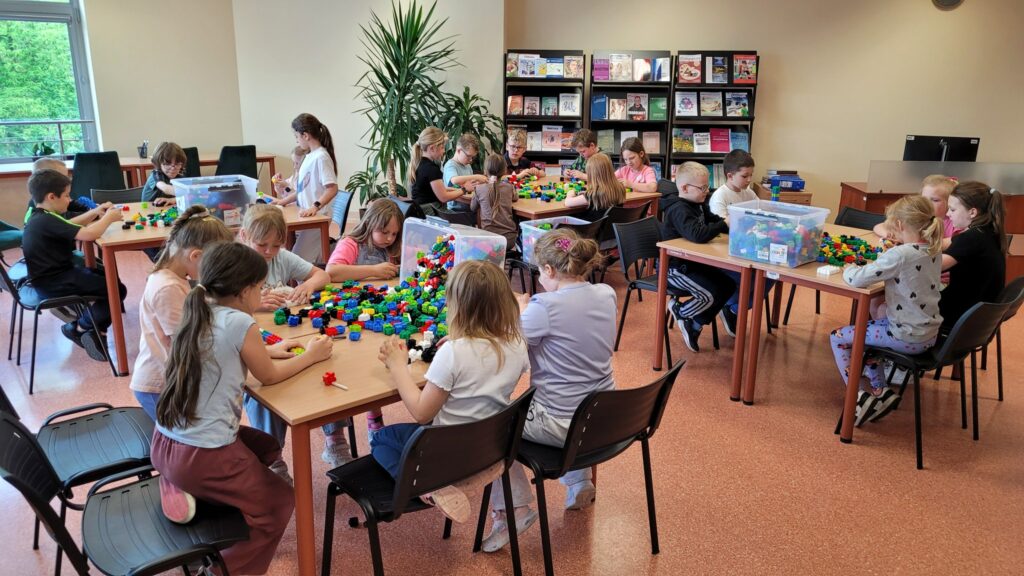 ZAJĘCIA CZYTELNICZO - KONSTRUKCYJNE 